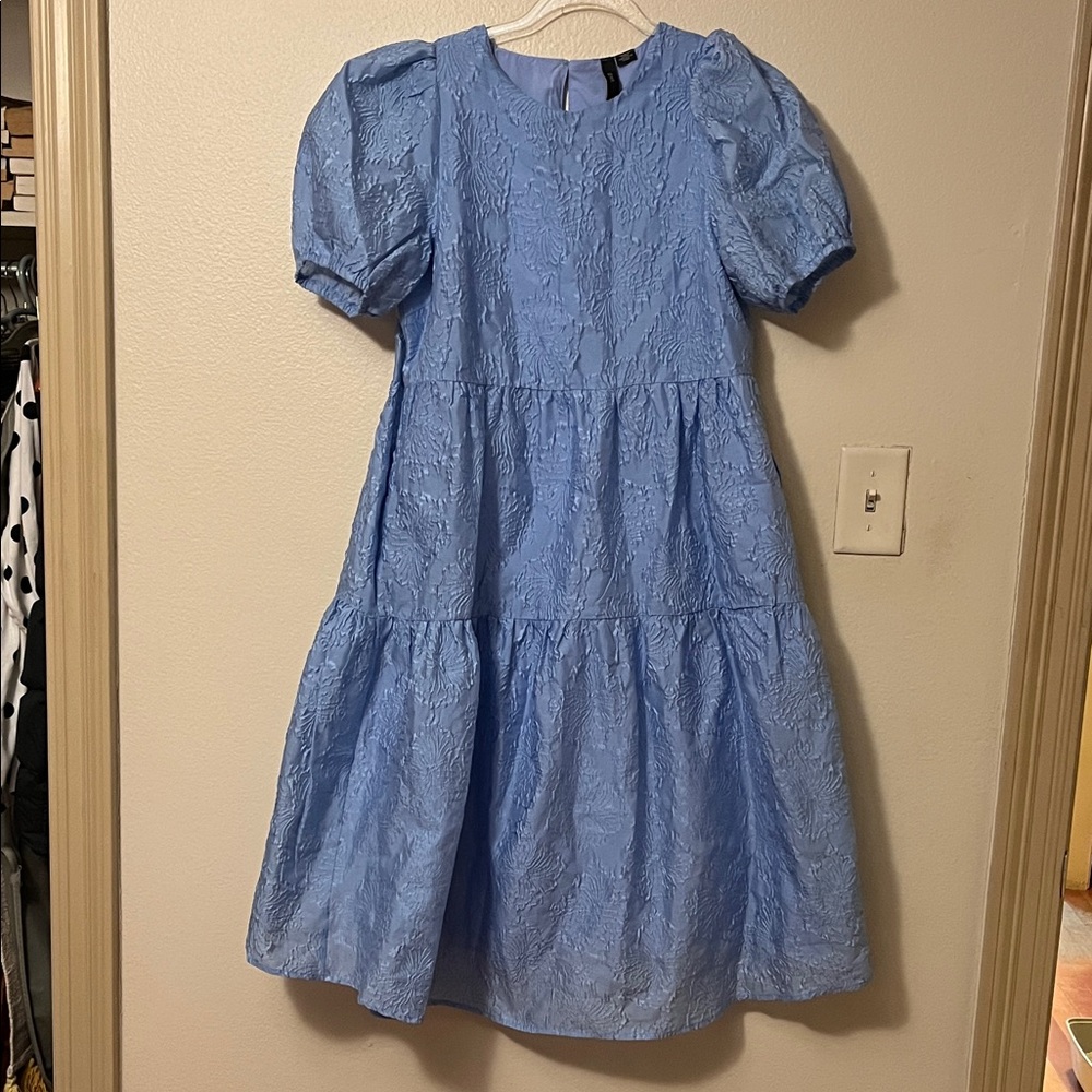 Elegant Blue Midi Dress with Puff Sleeves and pockets, lined.